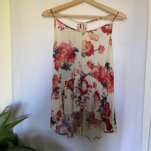 ✨Lulus floral tank top size L